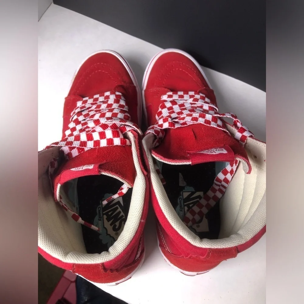 🍄Vans Red High-Tops with Checkered Laces🍄